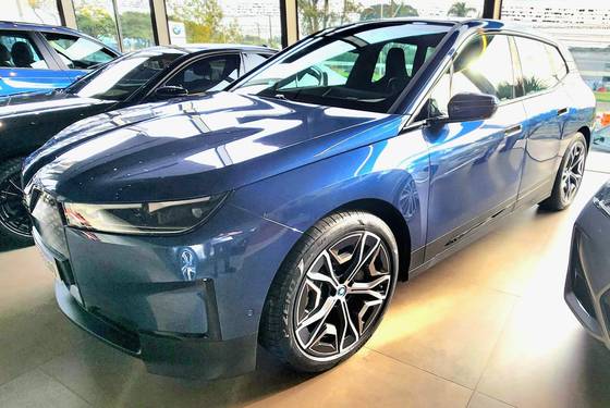 BMW iX ELÉTRICO XDRIVE40